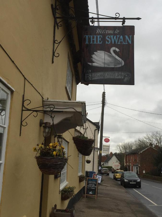 The Swan Inn Monks Eleigh Екстер'єр фото